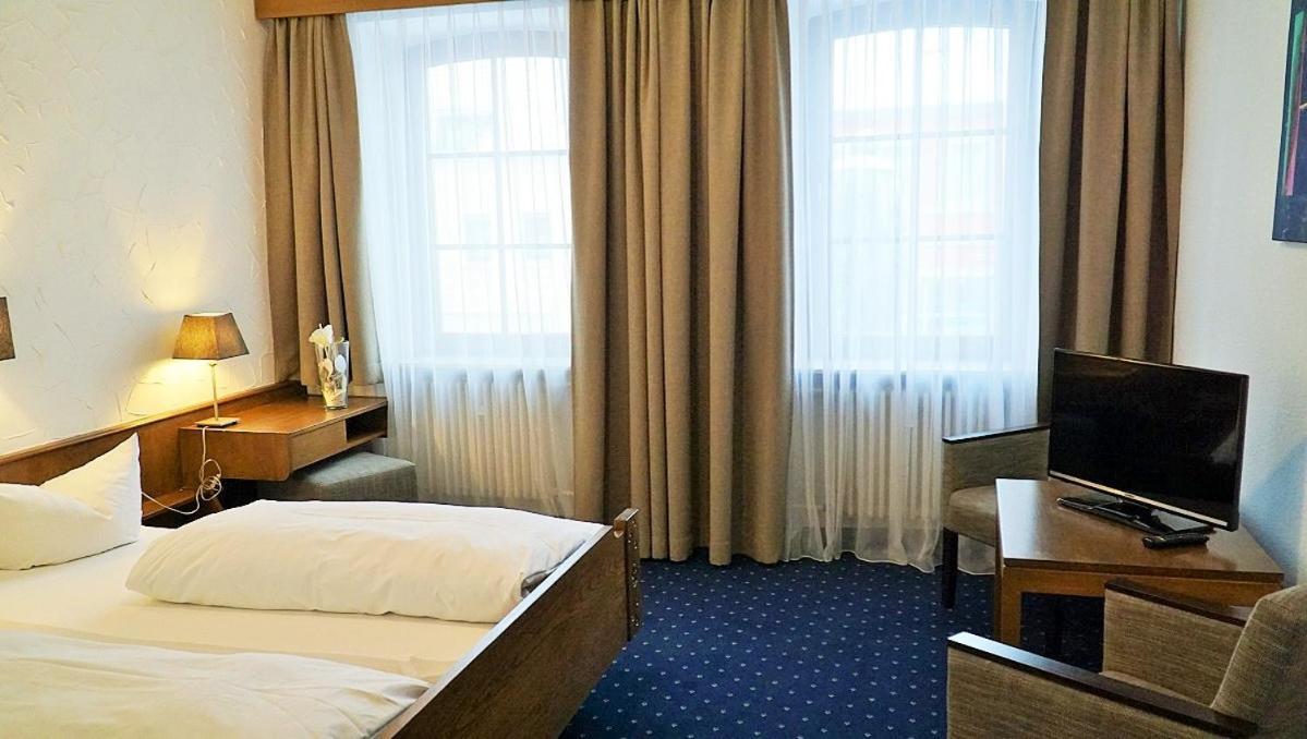 Hotel Zum Goldenen Ochsen Maikammer Exteriér fotografie