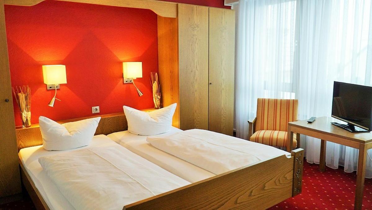 Hotel Zum Goldenen Ochsen Maikammer Exteriér fotografie